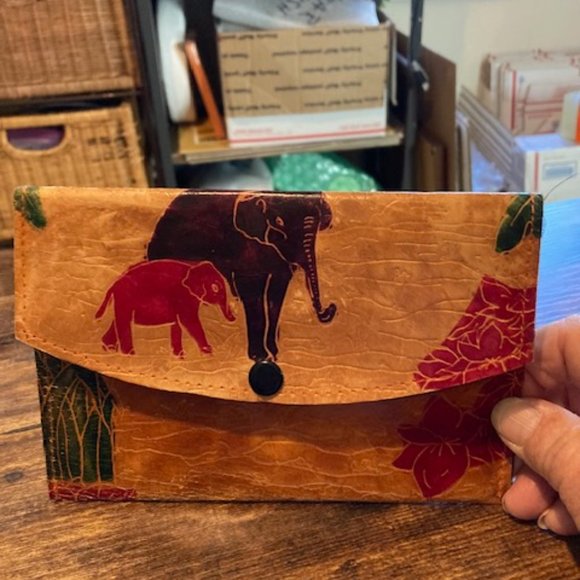 Vintage multicolor leather clutch/wallet - Picture 2 of 9